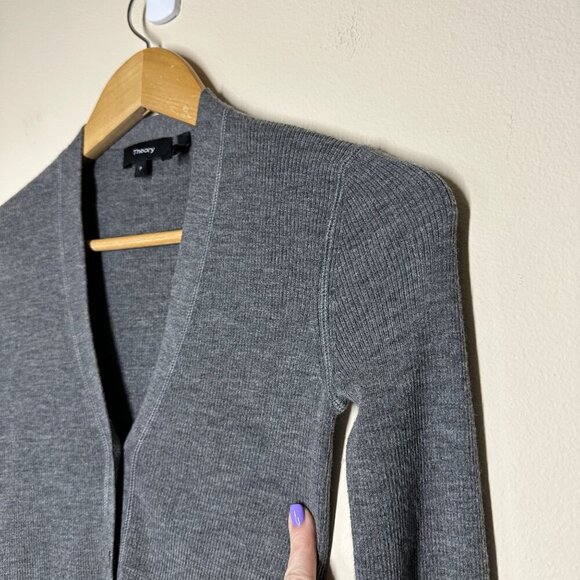 Theory Long Sleeve V Neck Button Up Sweater Womens Size P US XS Wool Cardigan - Picture 4 of 7